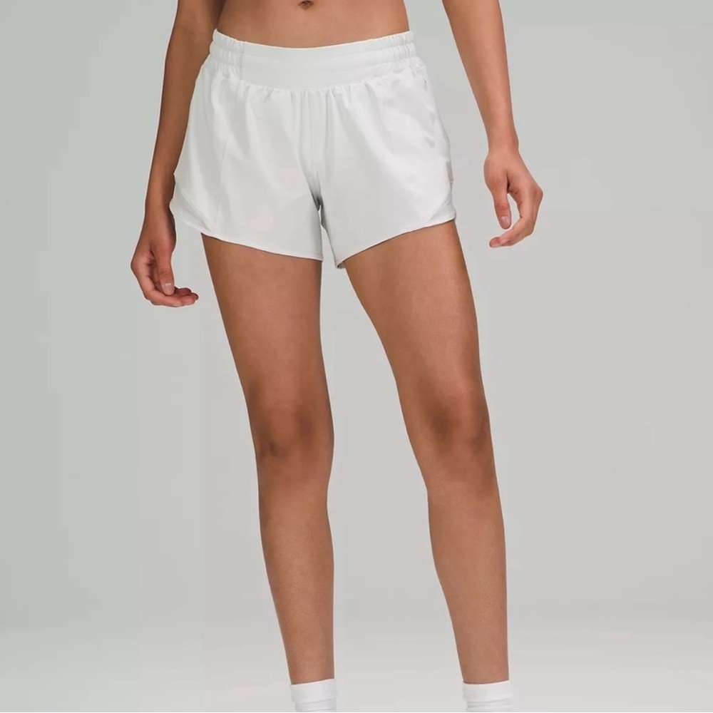 Lululemon Hotty Hot Low-Rise Lined Short 4"